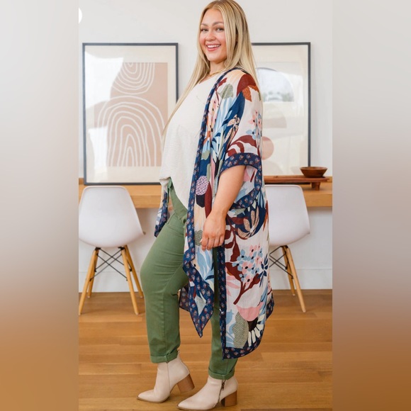 One Size BREATH OF YOUTH FLORAL KIMONO-NWT - Picture 8 of 16